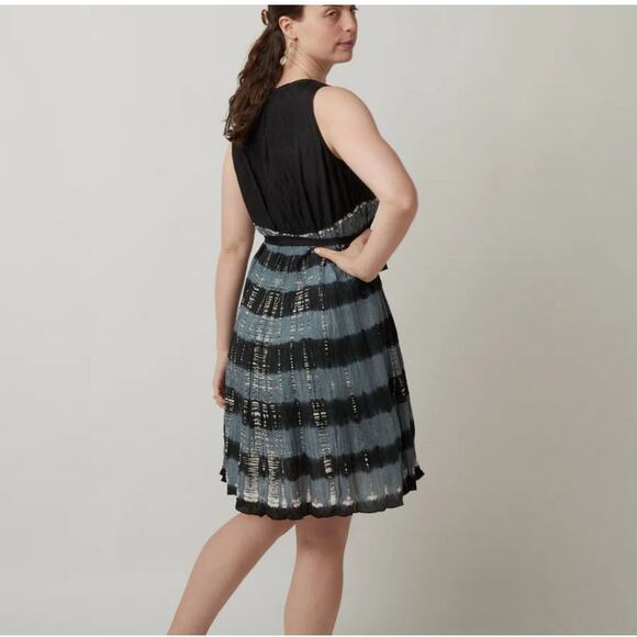 Viviana Uchitel Swing Dress Black Metallic Aqua Silver Gray Pleated $560 EUC - Picture 5 of 7